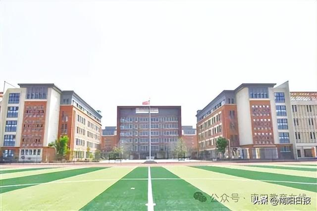 一流师资,一流环境,南阳市二中—— 名校名师引领发展 赋能学子人生