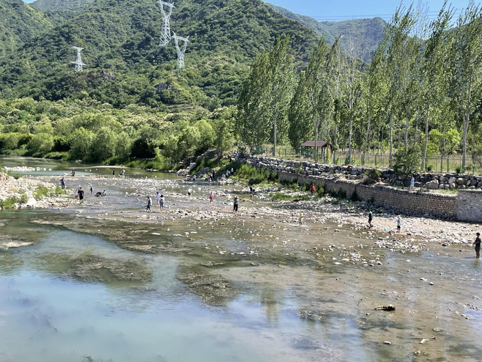 消暑戏水别去网红野景点|鱼|河道|网红_新浪新闻