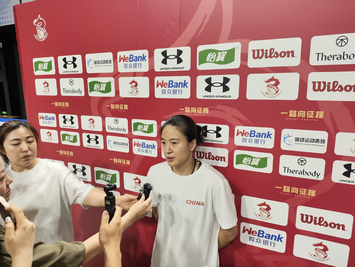 三人篮球项目在东京奥运会上首次成为正式竞赛项目,由王丽丽,杨舒予