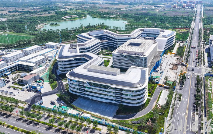 在雄安新区标志性项目建设现场,聆听未来之城拔节生长的声音