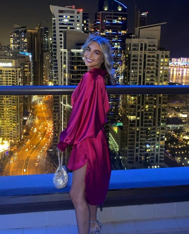 克罗斯妻子——杰西卡-克罗斯萨内妻子——坎迪斯-布鲁克哈弗茨女友