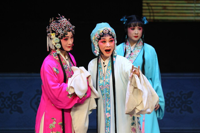 "中原文化大舞台"好戏连台|中原文化|曲剧|舞台_新浪新闻