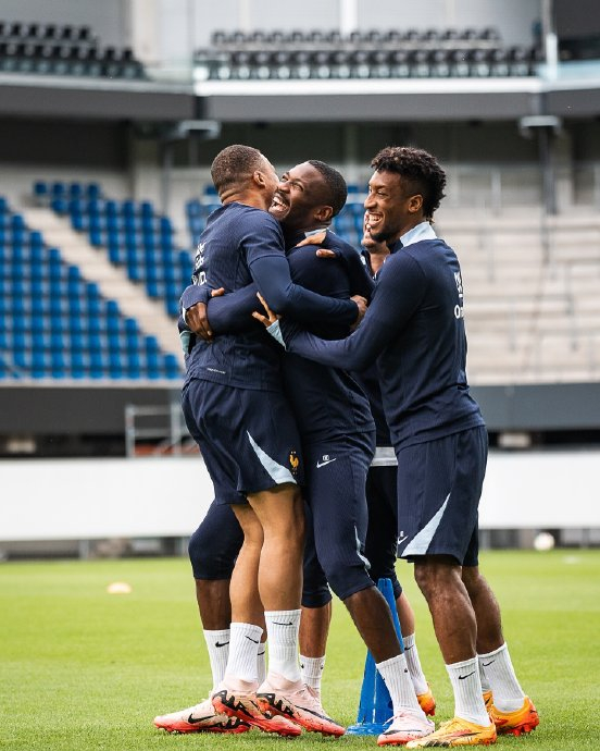 法国队今日训练