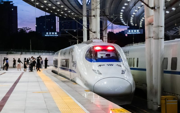 6月15日，京港间首次开行夕发朝至高铁动卧列车。中国铁路北京局供图