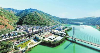 图为雅砻江二滩·桐子林水电站鱼类增殖放流站。 刘小帅 摄