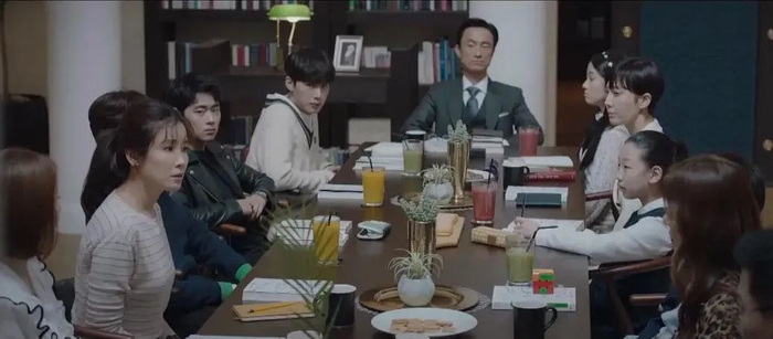 3小时入账2亿，张雪峰们都在赚谁的钱？-张雪峰 1500万