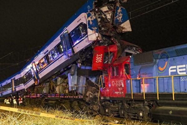 智利两列火车相撞致2死9伤,伤者中有4名中国公民