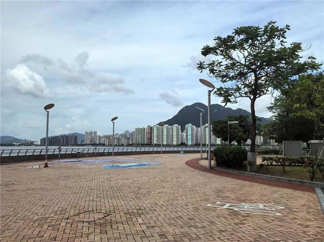 白石角海滨长廊。人民网 杨春燕摄