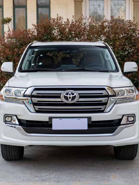 丰田陆巡5700,24年准新带12个气囊