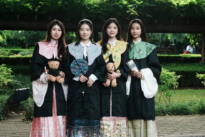 图片来自东华大学微信公众号