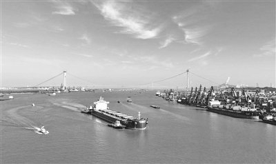 全媒记者 尹宇龙 通讯员 唐尧 唐晓凡日前,11.