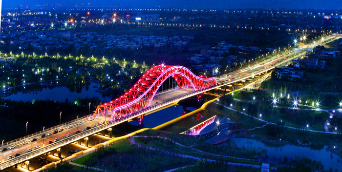 温泉河湿地公园内富昌大桥横跨河道两岸。受访者供图