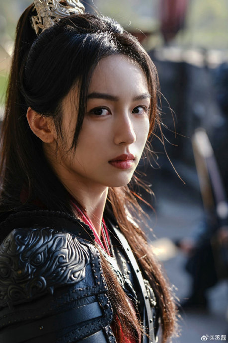 周也《锦月如歌》发布最新海报 女将军禾晏限定上线中！|周也|将军|锦月如歌_新浪新闻