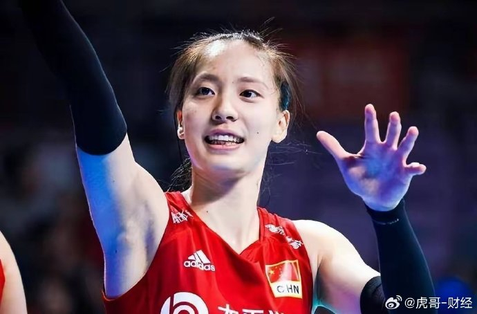 女排奥运名单悬念再起,张常宁或顶替郑益昕出战巴黎奥运会