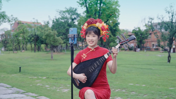 △莎莎在晋江梧林传统村落直播唱南音