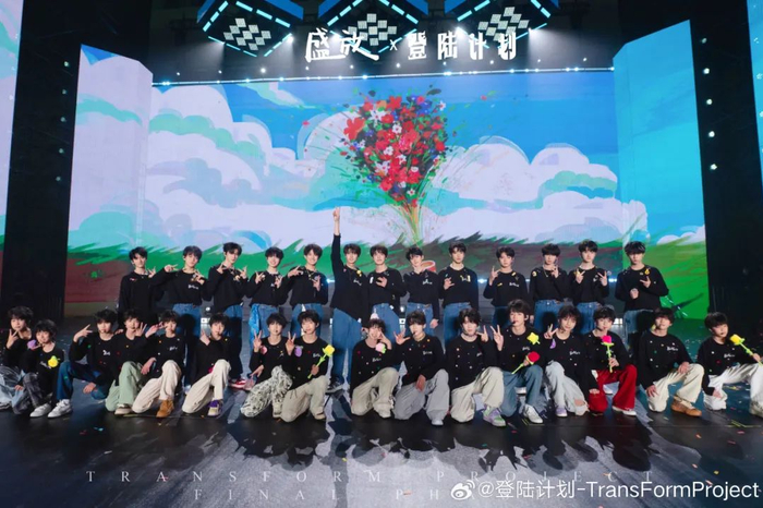 TF三代出道前,和时代峰峻负责人聊聊这“最废”的一代|TFBOYS|时代少年团|台风少年团|练习生|登陆日_新浪新闻