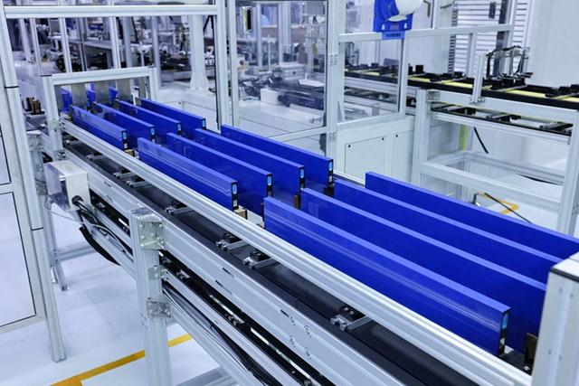 神盾短刀电池 图片来源：吉利汽车 