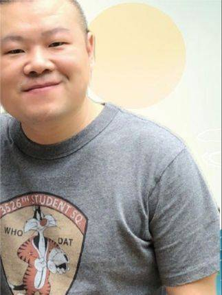 侯震临危接棒岳云鹏,台上逗乐声此起彼伏,展现相声名门的实力与风采