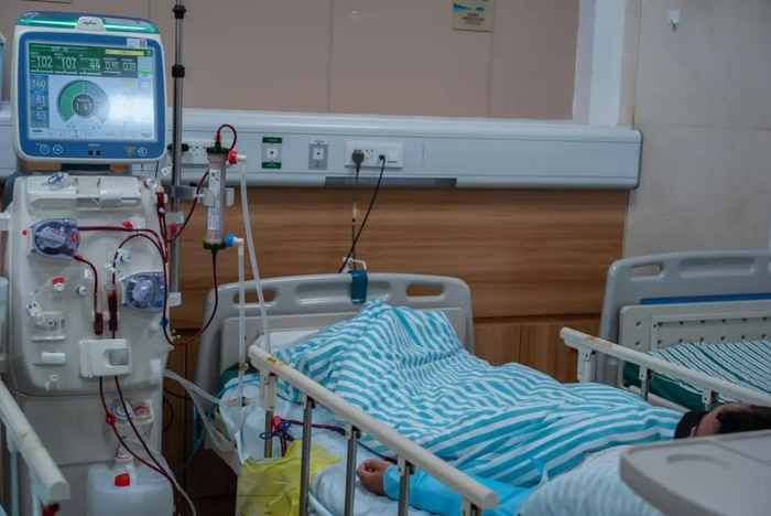 每周一三五，张贵圣都到西溪医院做透析  摄影/田栋梁