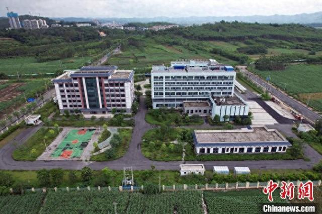 图为航拍合山市医养结合服务中心。记者 蒋雪林 摄