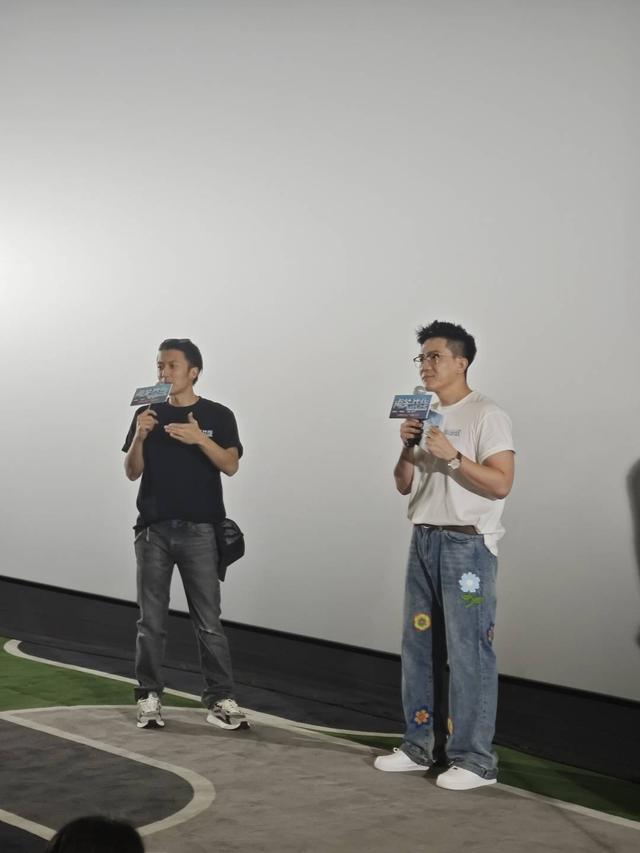 △谢霆锋在成都路演现场