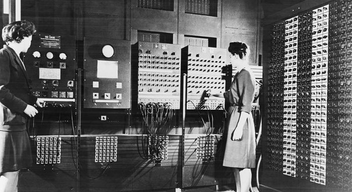 1946年2月14日，世界上第一台电子计算机 ENIAC  图源：腾讯科技