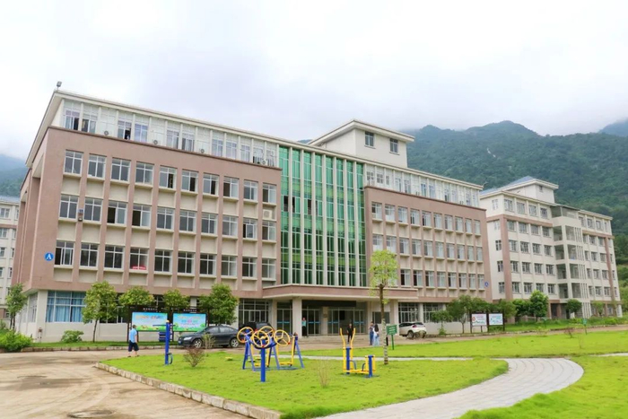 英德:探索区域性集中供养模式  实现"老有所养""老有所医"