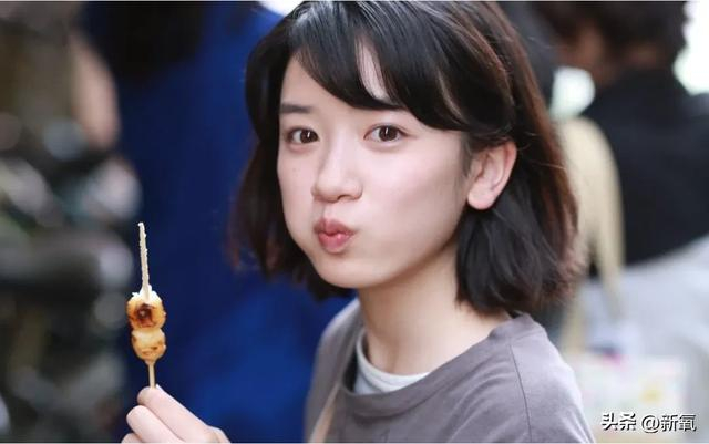 开辟爷爷系风格的她,把好不容易靠装得来的观众缘又给弄丢了