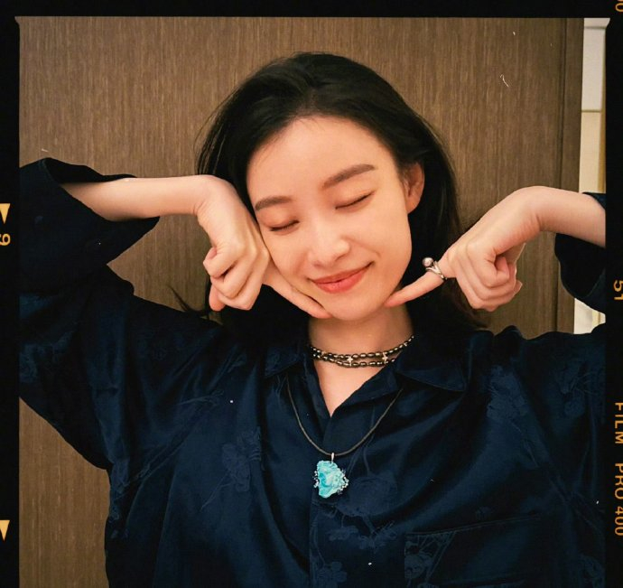 倪妮和刘亦菲好养眼 倪妮太会了,谁不想跟神仙姐姐撒娇呢?