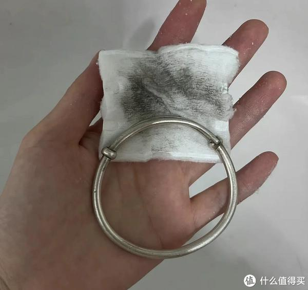 门口撒一把盐,效果太神奇了!自从掌握盐的妙用,一年省下不少钱