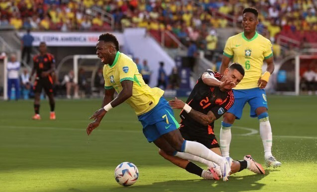 北京时间7月4日,南美足联宣布,在美洲杯巴西与哥伦比亚的小组赛中,当