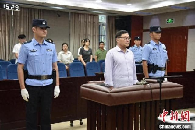 杨业峰受审。朱婉娟 摄