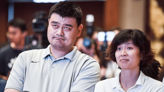 17岁张子宇身高2米24,看了她父母的身高,更加期待姚明的女儿了
