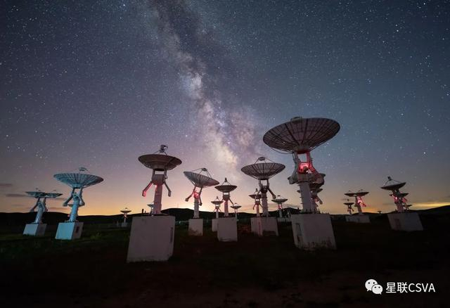 ▲银河下的明安图观测基地。星联CSVA摄影师韩凯，摄于内蒙古锡林郭勒盟正镶白旗。