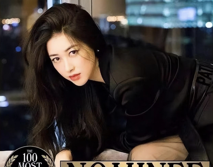 ▲朱珠，连续十年入选“全球100张最美面孔”