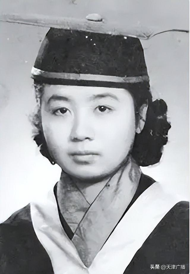 庆祝 | 昨夜灯光灿烂,叶嘉莹先生,100岁生日快乐!