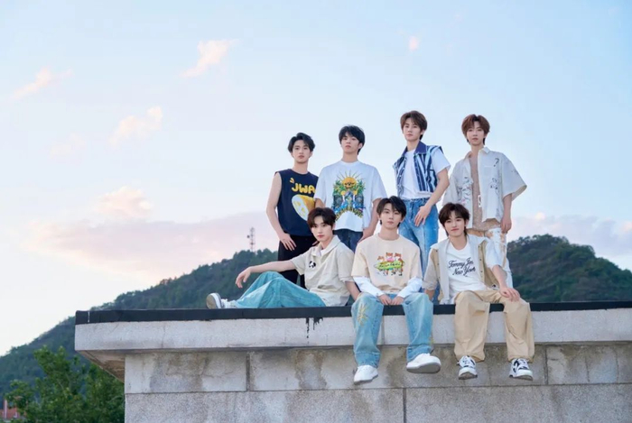 来源：@TNT时代少年团-FanClub、南昌晚报