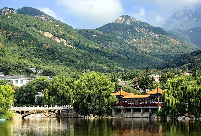 雨后泰安虎山公园:飞瀑如练 流水潺潺