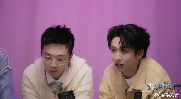 蒲熠星齐思钧这是又背着院人自己出来接活了呀