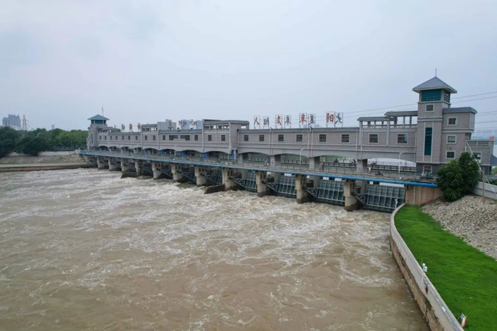 阜阳颍河闸,全开!