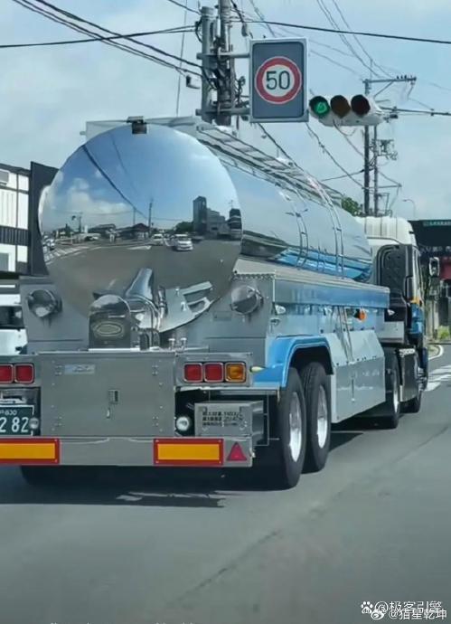 日本食品油专用油罐车