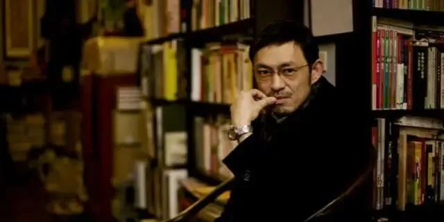 他到网上搜"窦文涛八卦",搜出来的无非就是和
