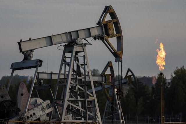 俄罗斯近来油气收入大涨。图为俄罗斯油田。 （视觉中国）