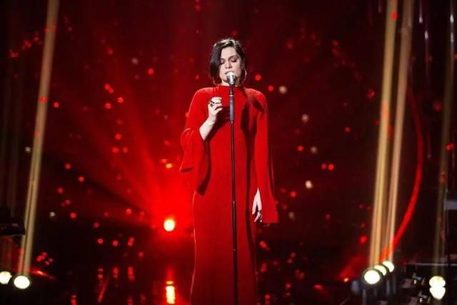 Jessie J毫无争议地获得了当季《歌手》的冠军图自网络 