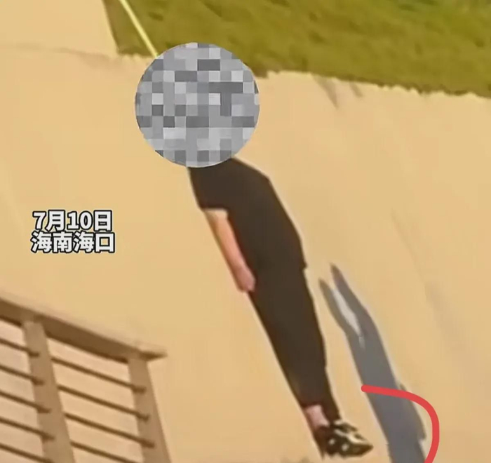 海口男子上吊死亡,死因成谜惹猜测,现场画面曝光,透露更多隐情