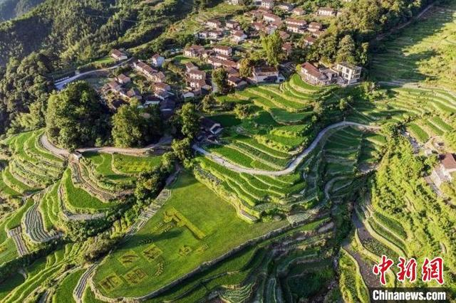 上畲自然村一景。 殷小明 摄