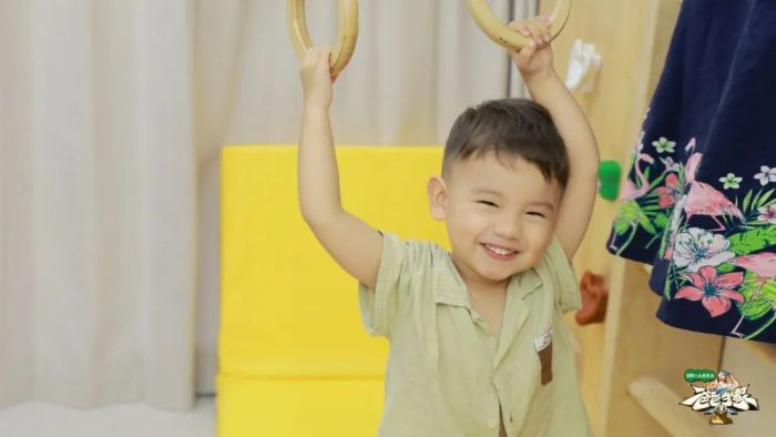 baby"的"尿裤战神",醒来就问姐姐在哪的姐宝弟……在小红书上晒娃,"