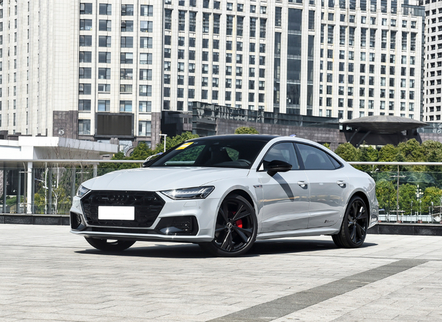 2024款奥迪a7l,造型更运动,提供3.0t quattro四驱,售价超40万