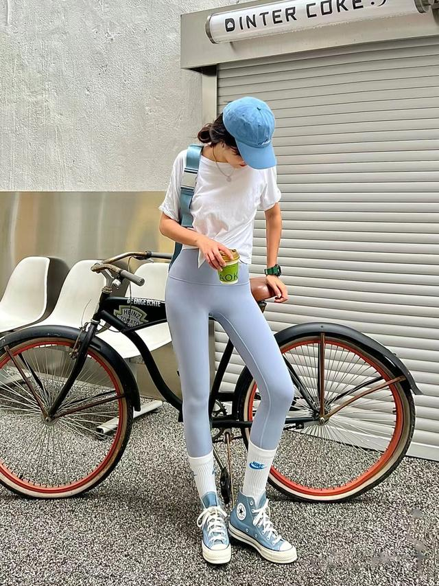 鲨鱼裤配什么"鞋子"好看?记住这"3穿3不穿",才不土气更洋气
