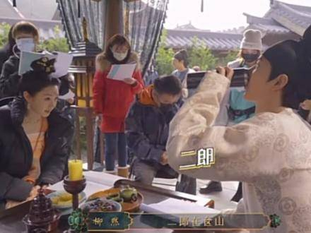 赵丽颖携手王一博